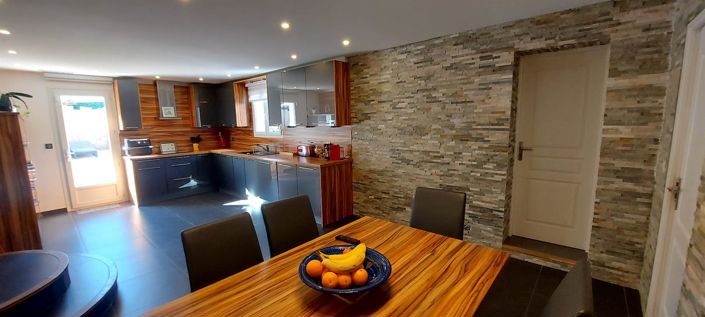 Image No.15-3 Bed House for sale