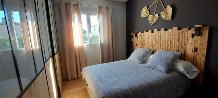 Image No.18-3 Bed House for sale