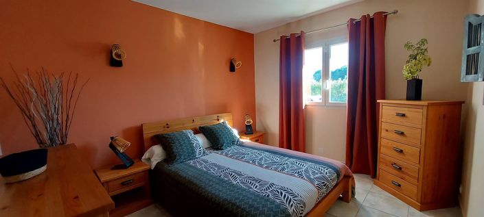 Image No.20-3 Bed House for sale