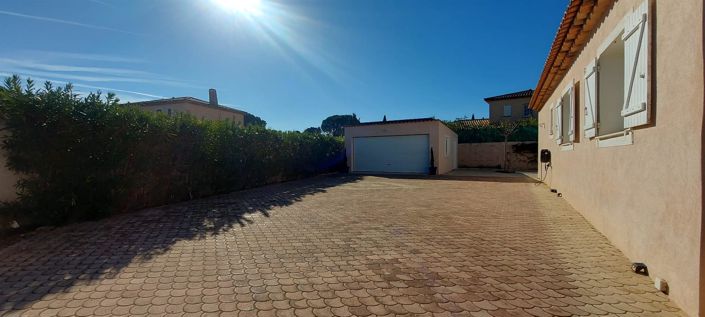 Image No.26-3 Bed House for sale