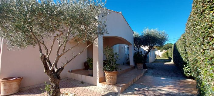 Image No.8-3 Bed House for sale