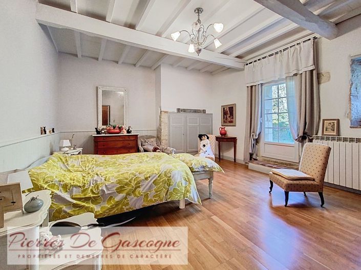 Image No.14-3 Bed House for sale