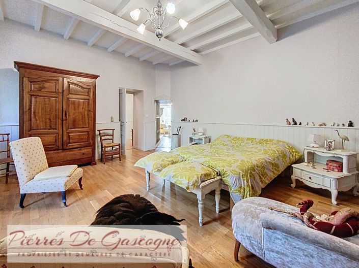 Image No.15-3 Bed House for sale