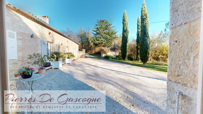 Image No.3-3 Bed House for sale