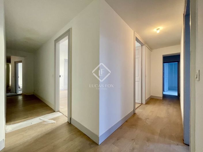 Image No.15-3 Bed Apartment for sale