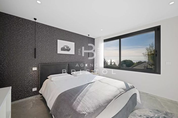 Image No.19-6 Bed House for sale