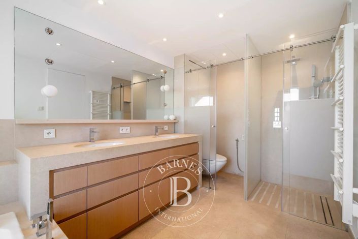 Image No.11-3 Bed Apartment for sale