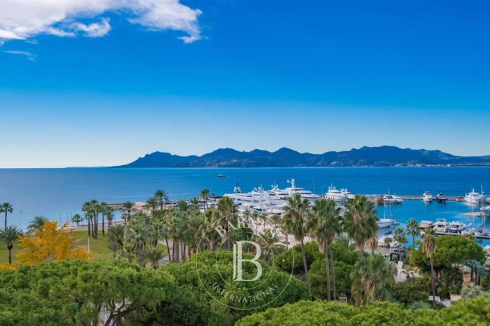 Image No.19-3 Bed Apartment for sale