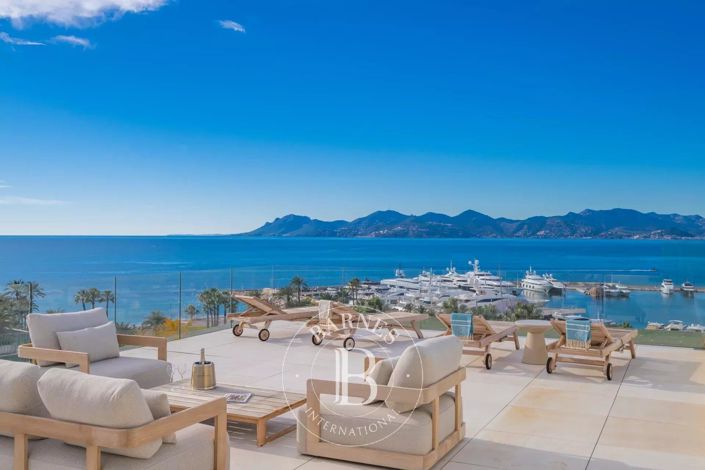 Image No.22-3 Bed Apartment for sale