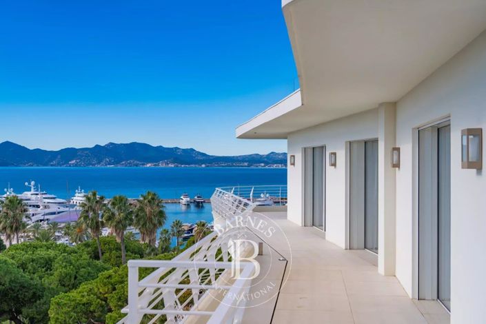 Image No.24-3 Bed Apartment for sale