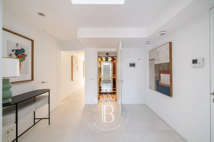 Image No.9-3 Bed Apartment for sale