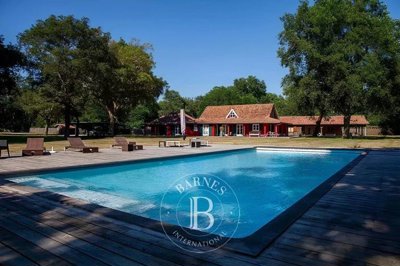 8 Bed House for sale