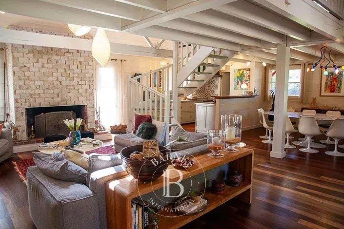 Image No.13-8 Bed House for sale