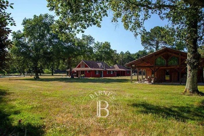 Image No.21-8 Bed House for sale