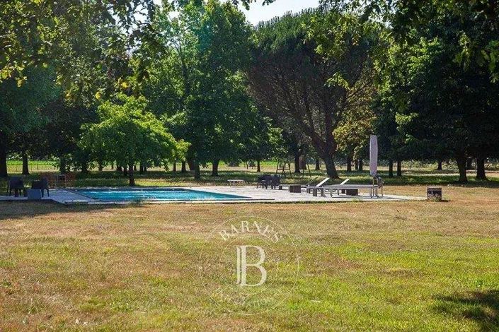 Image No.7-8 Bed House for sale