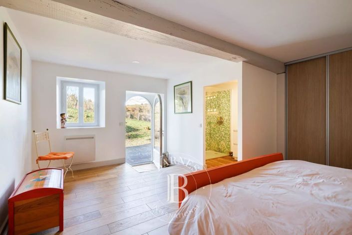 Image No.16-4 Bed House for sale