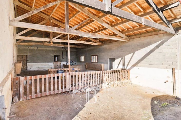 Image No.25-4 Bed House for sale