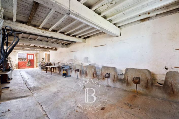 Image No.27-4 Bed House for sale