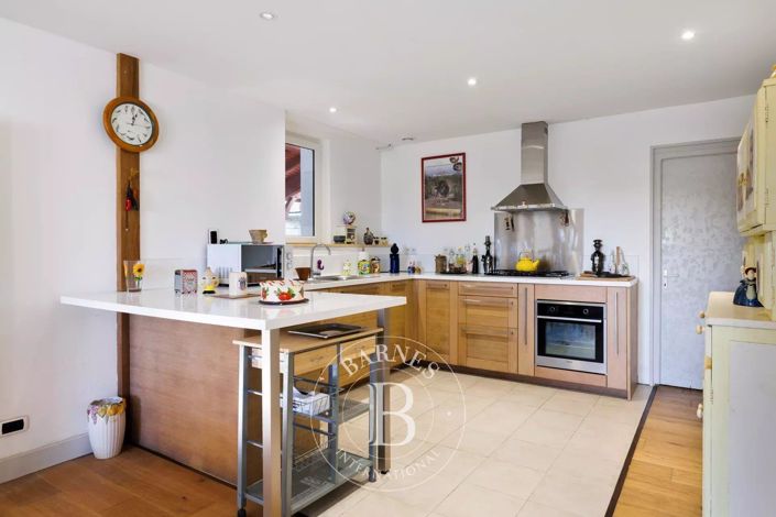 Image No.7-4 Bed House for sale