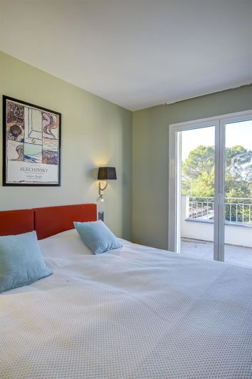 Image No.48-5 Bed House for sale