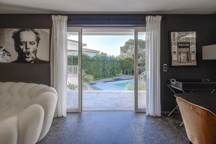 Image No.54-5 Bed House for sale