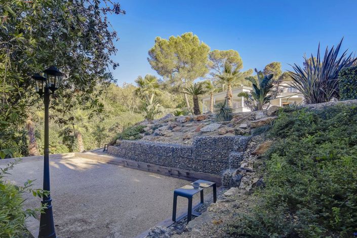 Image No.58-5 Bed House for sale