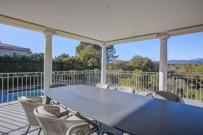 Image No.8-5 Bed House for sale