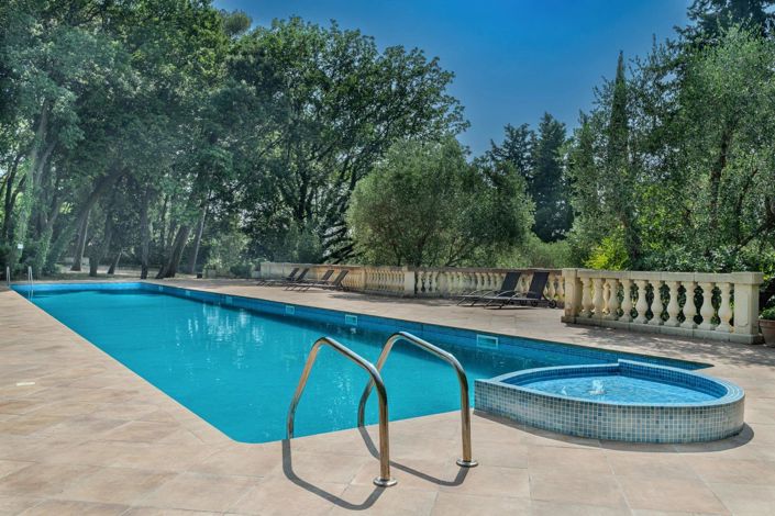 Image No.19-8 Bed House for sale