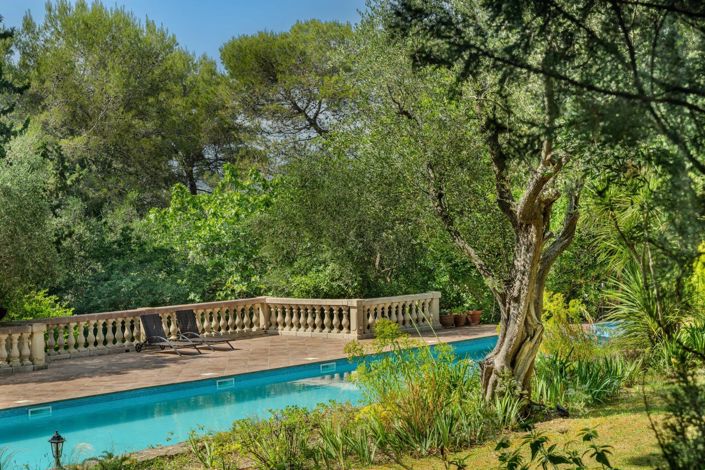 Image No.21-8 Bed House for sale