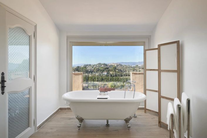 Image No.26-8 Bed House for sale