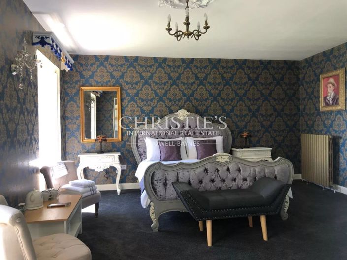 Image No.11-10 Bed House for sale