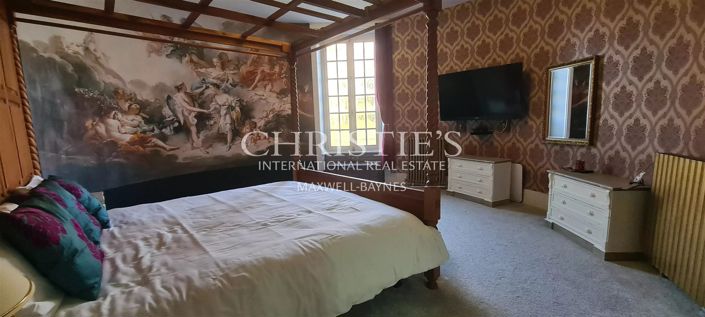 Image No.21-10 Bed House for sale