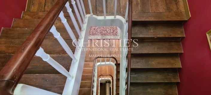 Image No.29-10 Bed House for sale