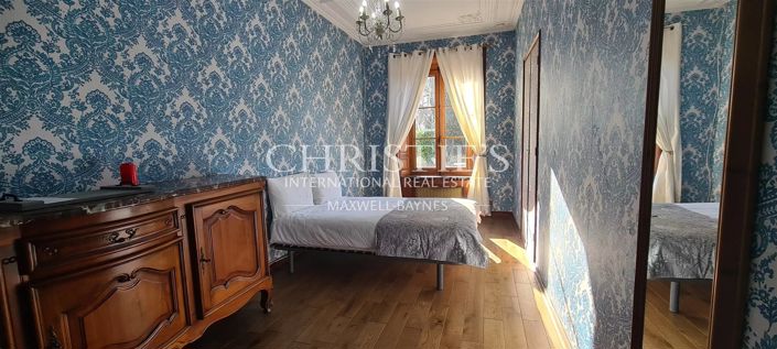 Image No.36-10 Bed House for sale