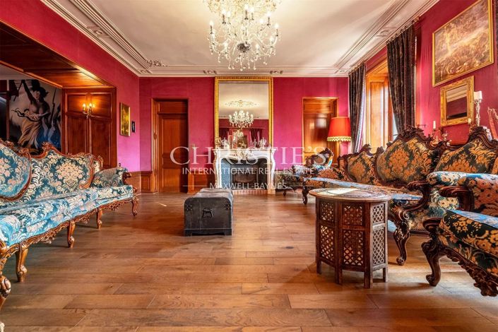 Image No.6-10 Bed House for sale