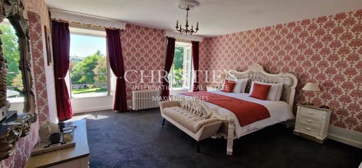 Image No.9-10 Bed House for sale