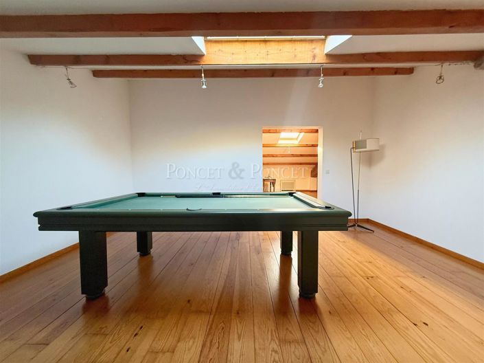 Image No.18-8 Bed House for sale