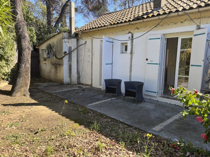 Image No.8-5 Bed House for sale