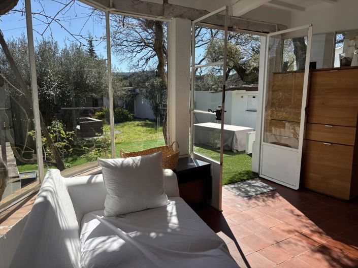 Image No.9-5 Bed House for sale