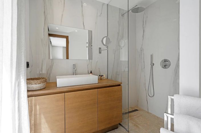 Image No.17-7 Bed House for sale