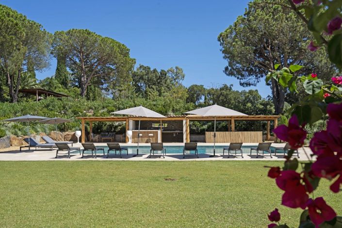 Image No.8-7 Bed House for sale