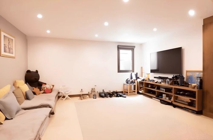 Image No.12-4 Bed House for sale