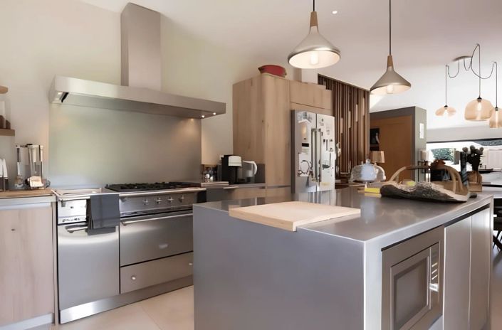 Image No.7-4 Bed House for sale