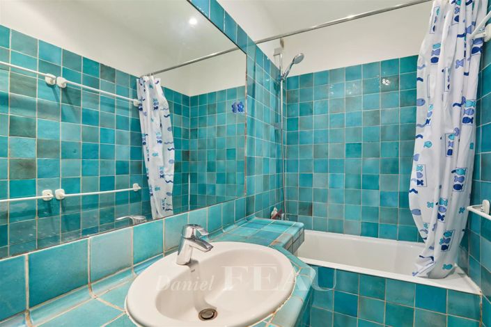 Image No.12-3 Bed Apartment for sale