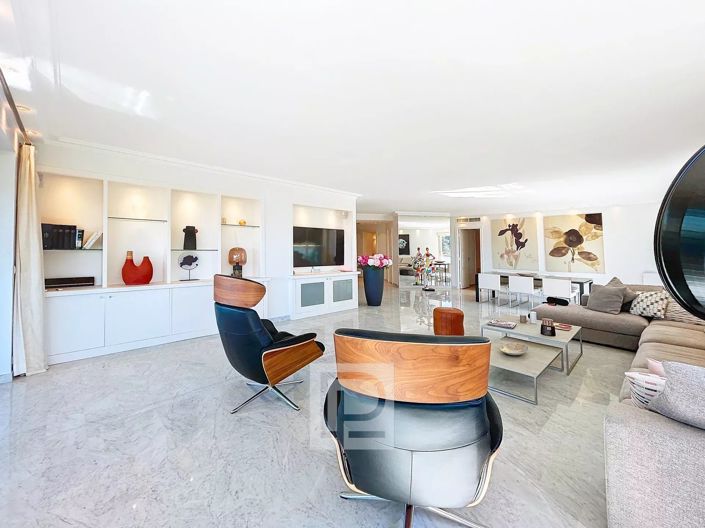 Image No.10-3 Bed Apartment for sale