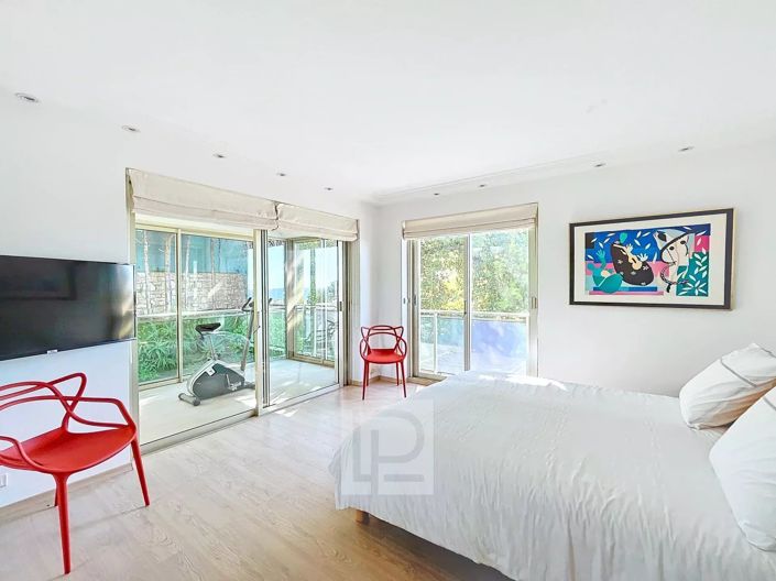 Image No.12-3 Bed Apartment for sale