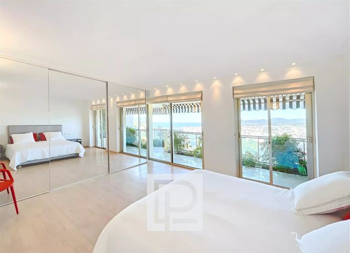 Image No.6-3 Bed Apartment for sale