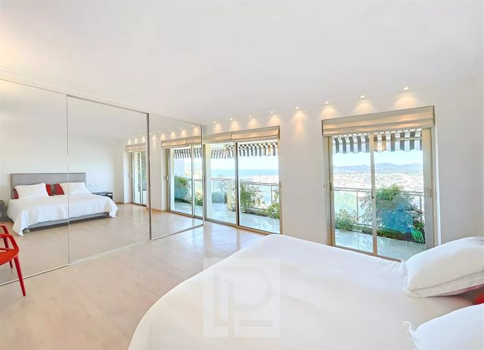 Image No.6-3 Bed Apartment for sale