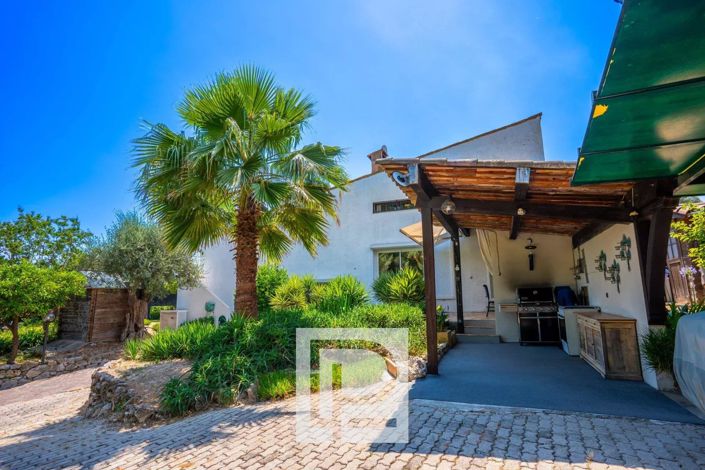 Image No.19-5 Bed House for sale