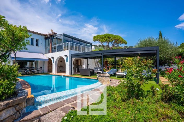 Image No.3-5 Bed House for sale